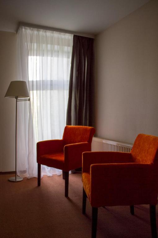 Hotel Mirniy Resort Odessa Zimmer foto